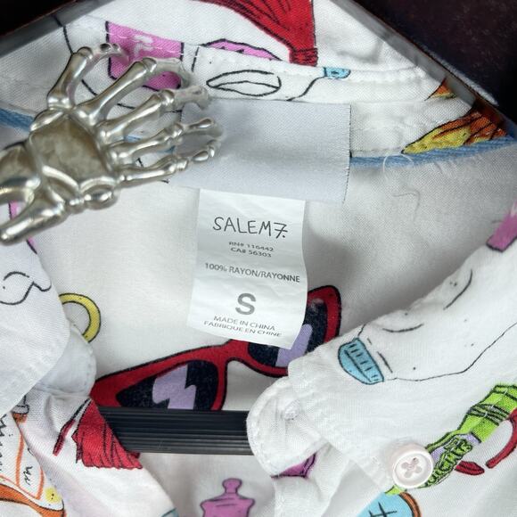Salem 7 Sticker Short Sleeve Button Up Shirt Men's Small Y2K Skater Indiecore - Picture 7 of 13